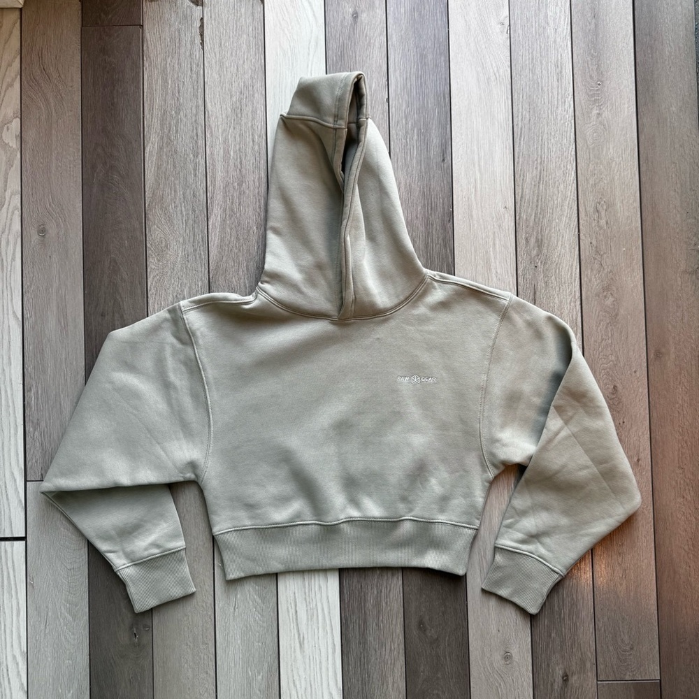 Rawgear Cropped Hoodie | Size: Medium | Like New